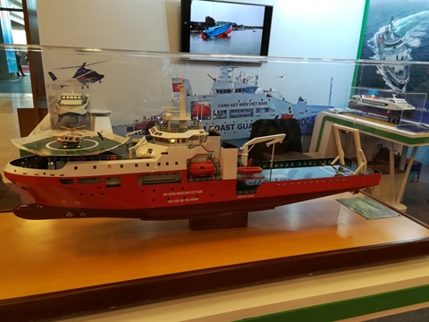 Lo dien tau cuu ho tau ngam co lon cua Viet Nam